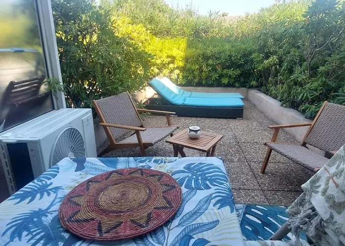 With Terrace In The Center With Ac Apartmán